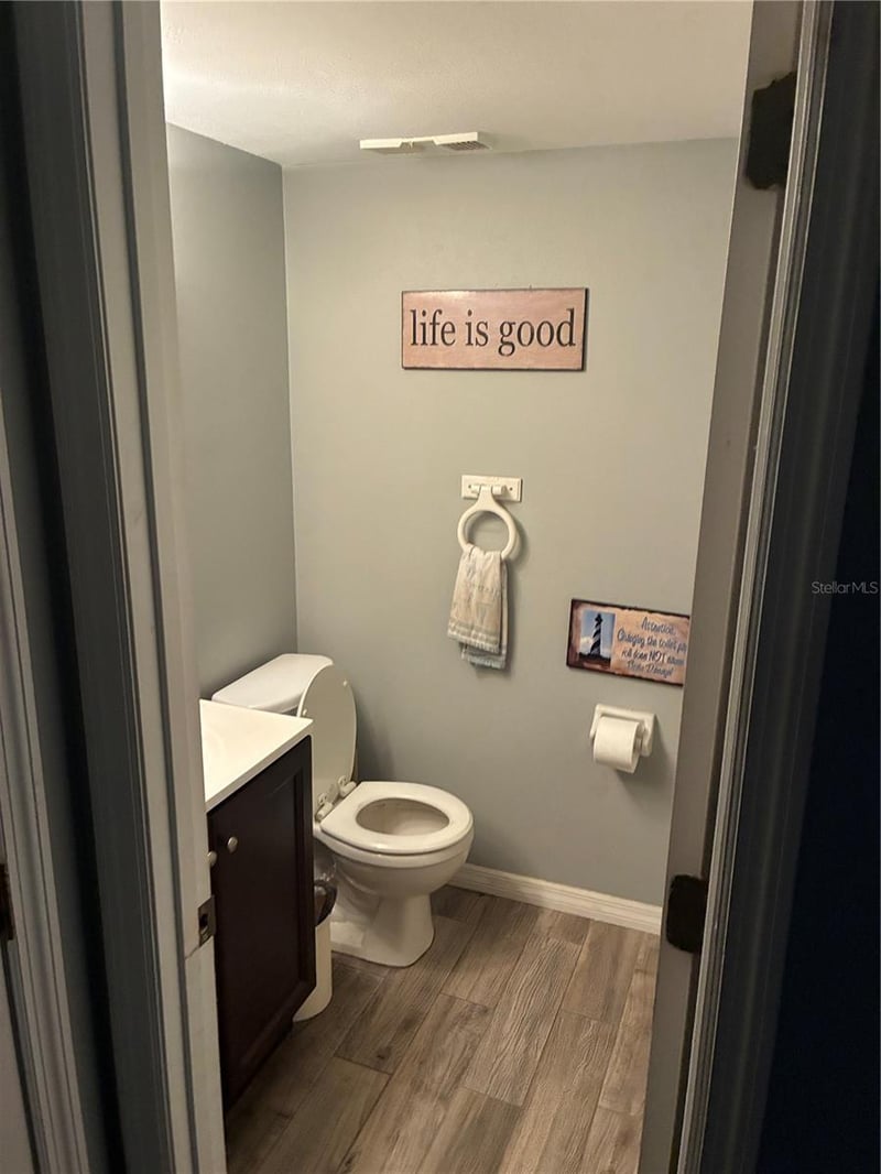 9209 Seminole Blvd #17, Seminole, FL 33772