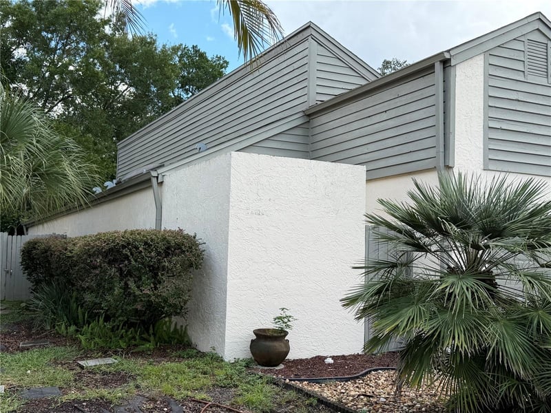 13811 Lazy Oak Dr #21, Tampa, FL 33613