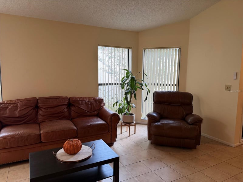 13811 Lazy Oak Dr #21, Tampa, FL 33613