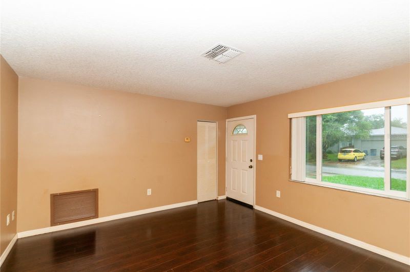 5117 Brookside Ln, New Port Richey, FL 34653
