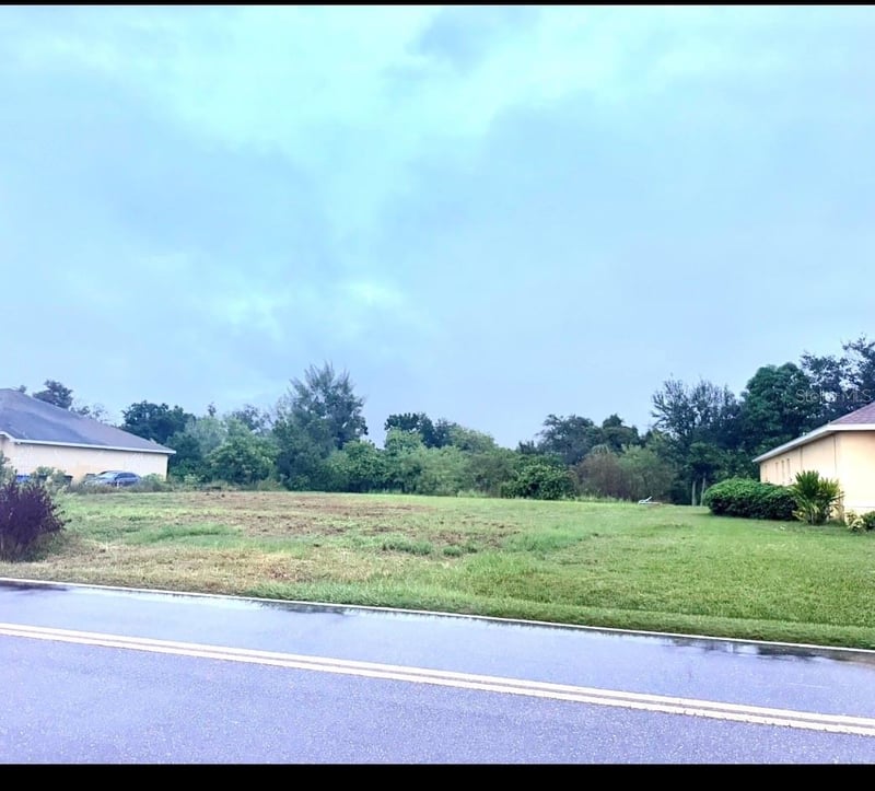 1102 6th St SE, Ruskin, FL 33570