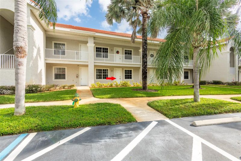 6808 Dali Ave #104, Land O Lakes, FL 34637