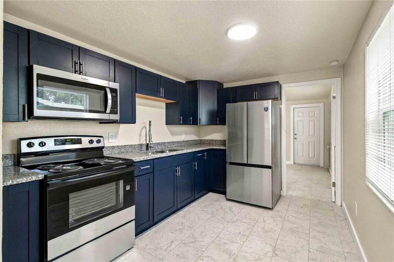 4212 9th St E, Bradenton, FL 34208