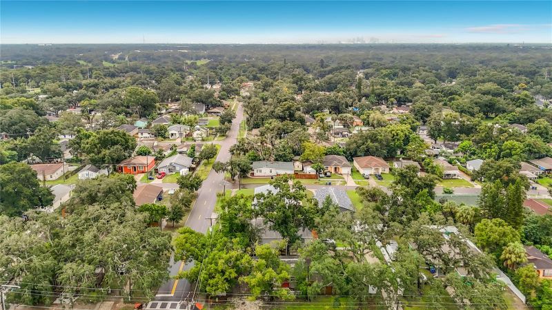 8618 20th St, Tampa, FL 33619