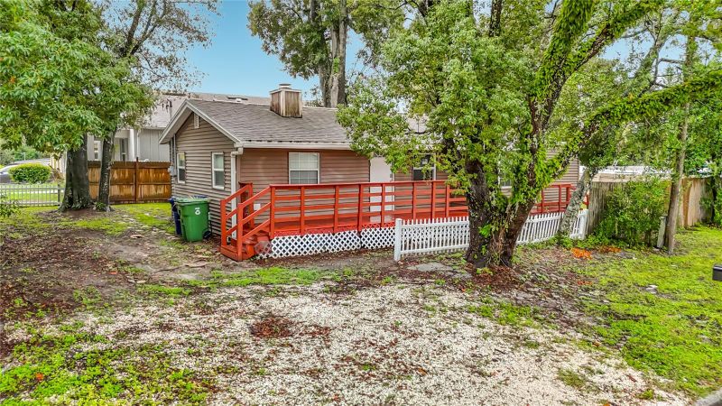 8618 20th St, Tampa, FL 33619
