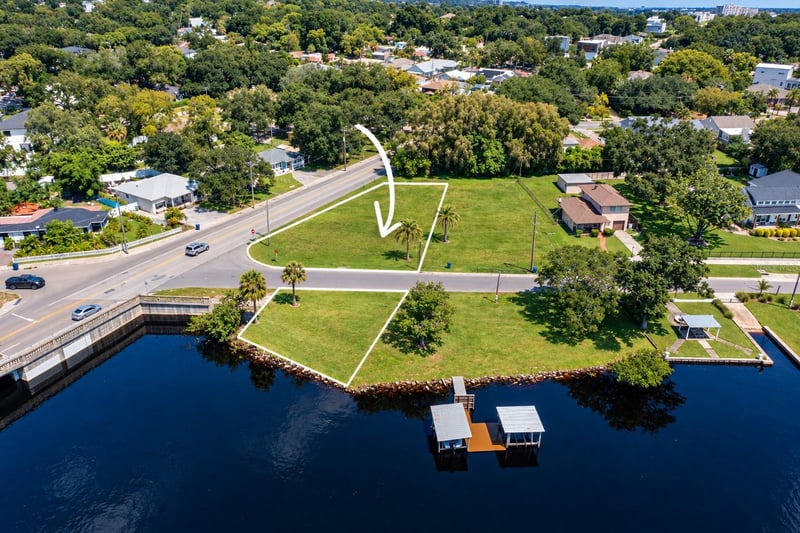 25191 Riverside Dr, Tampa, FL 33602
