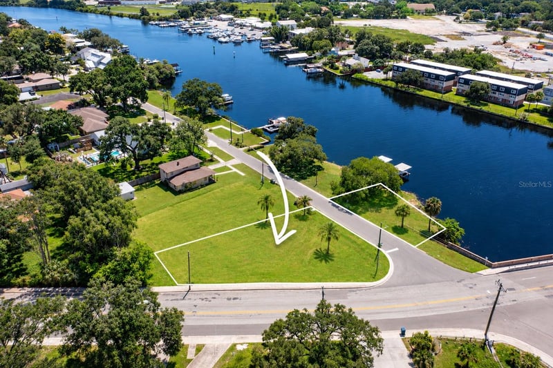 25191 Riverside Dr, Tampa, FL 33602