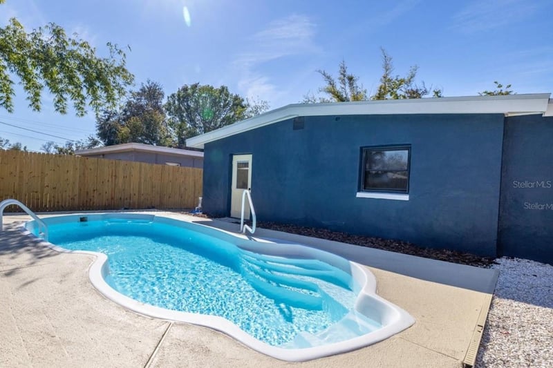 664 60th St S, St Petersburg, FL 33707