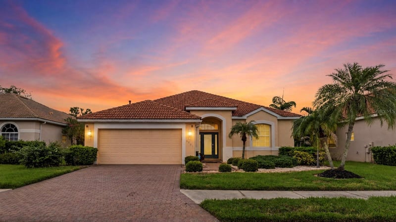 6841 74th Street Cir E, Bradenton, FL 34203