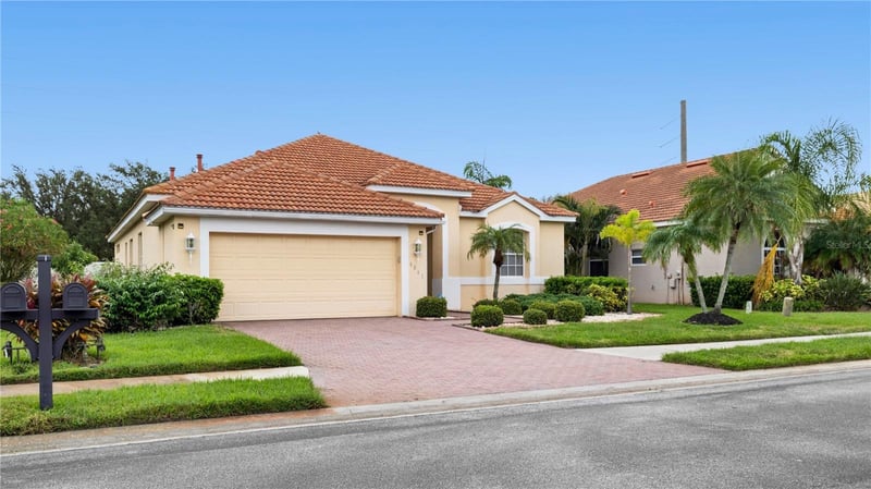 6841 74th Street Cir E, Bradenton, FL 34203