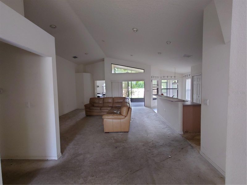 9335 Creekside Ct, Hudson, FL 34669