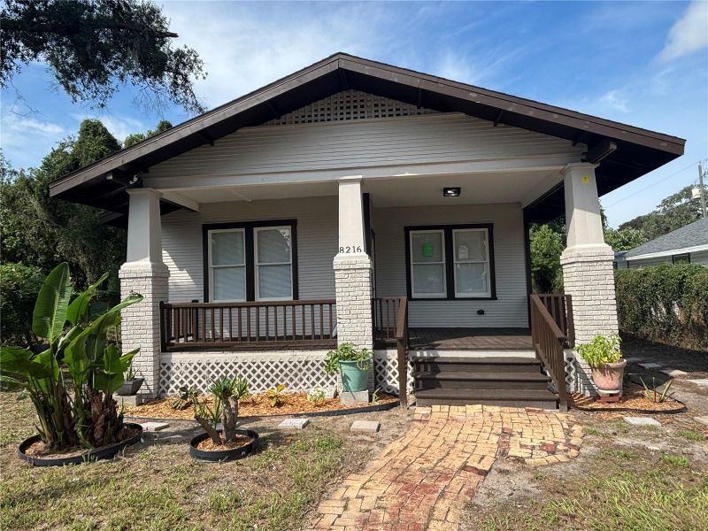 8216 N 14th St, Tampa, FL 33604