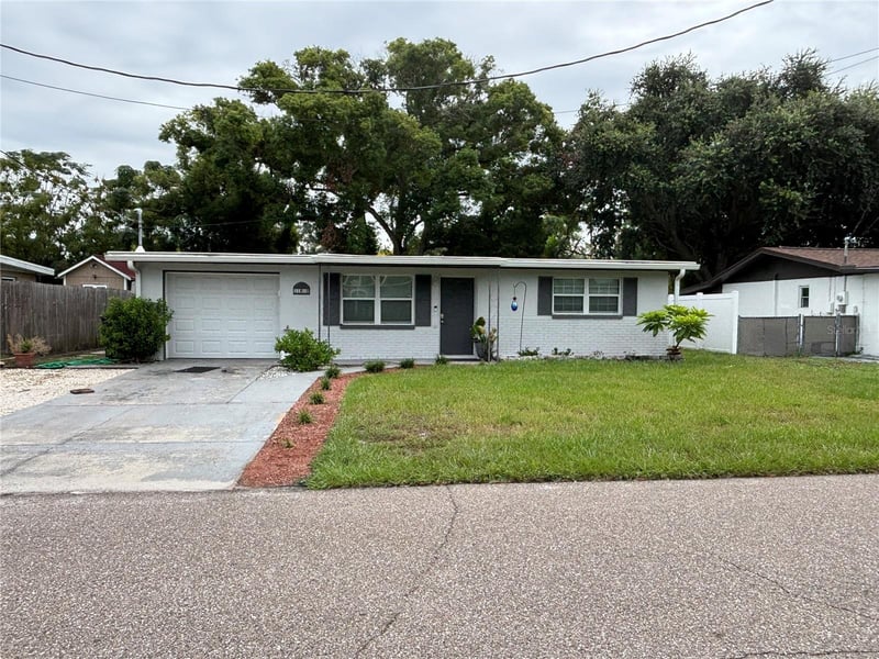 11010 Hassle Ave, Port Richey, FL 34668