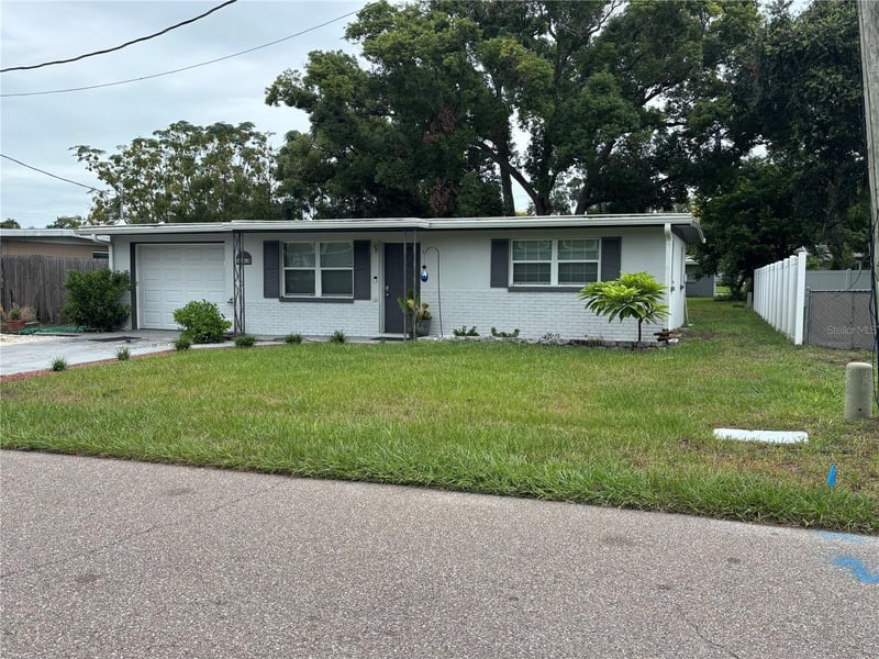 11010 Hassle Ave, Port Richey, FL 34668