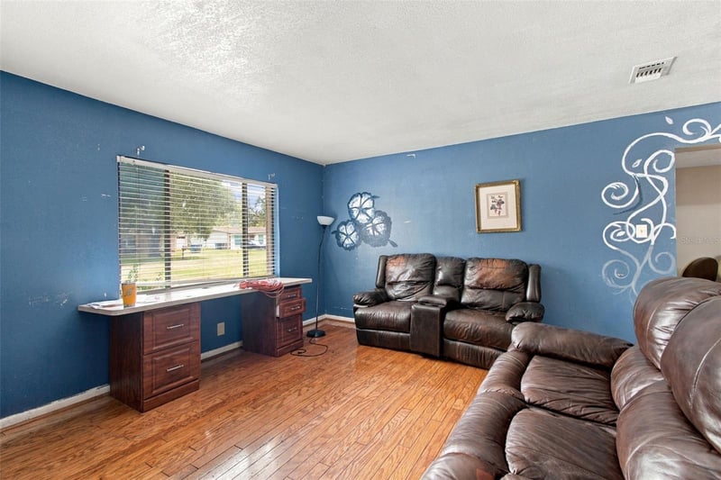 8010 Sharon Dr, Tampa, FL 33617