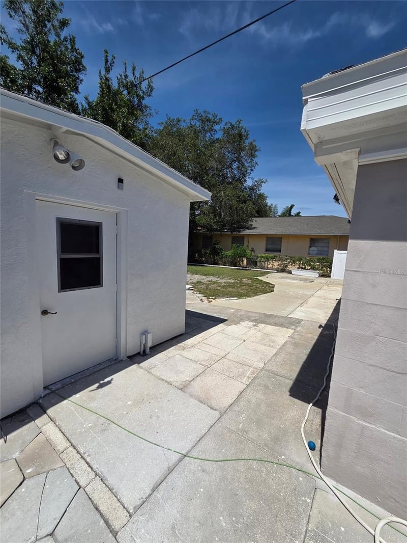 8205 48th Ave N, St Petersburg, FL 33709