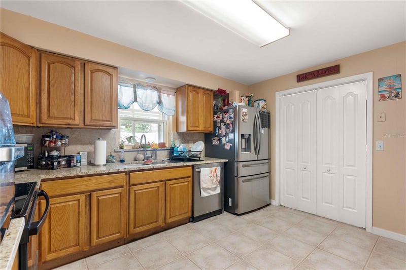 7735 Hawthorn Dr, Port Richey, FL 34668