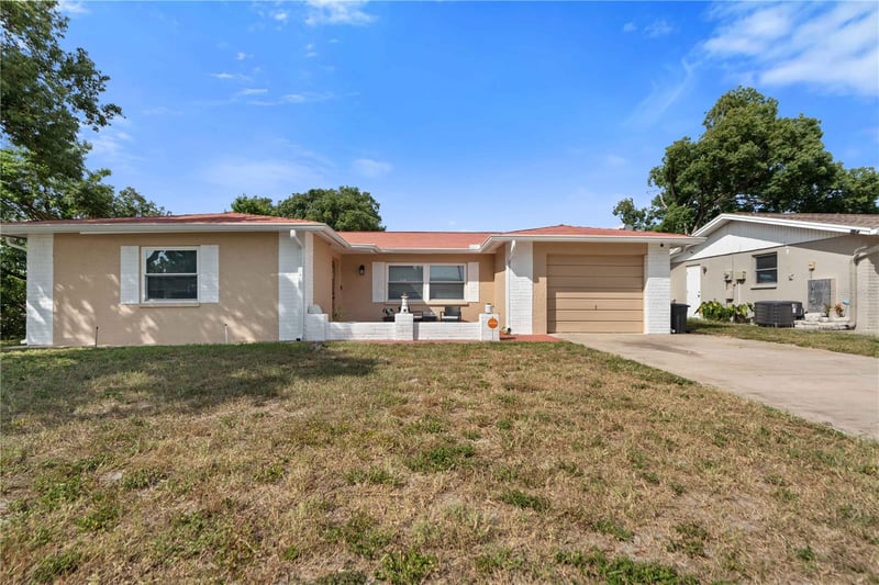 7735 Hawthorn Dr, Port Richey, FL 34668