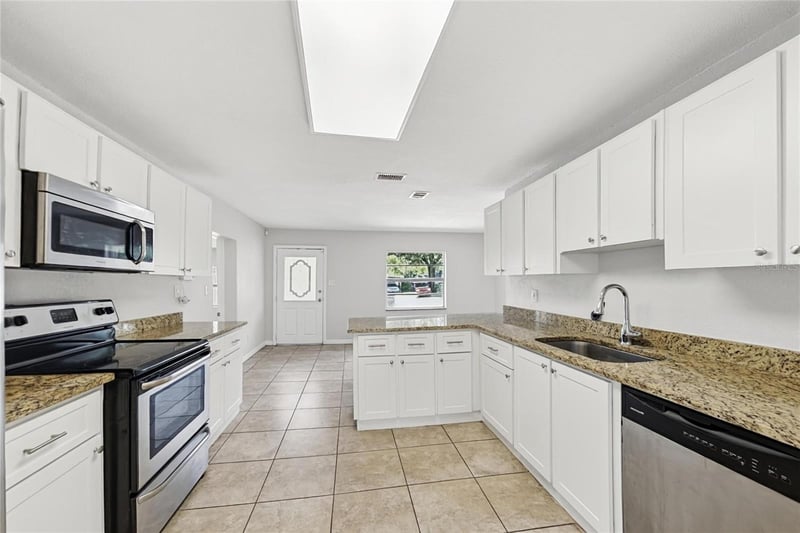 2903 E 97th Ave, Tampa, FL 33612