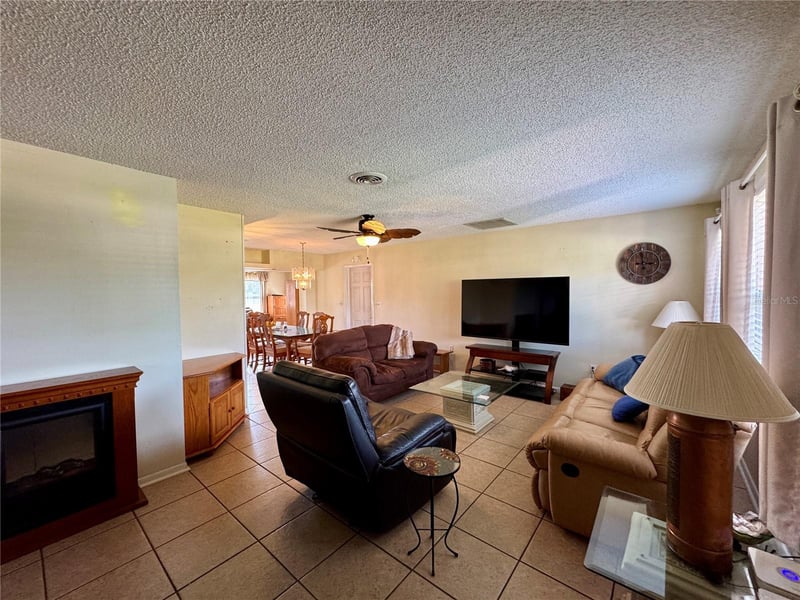 11424 80th Ave, Seminole, FL 33772