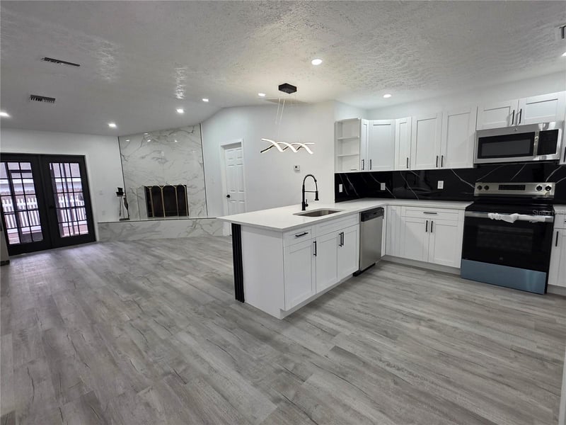 5044 Roanoke Dr, Holiday, FL 34690