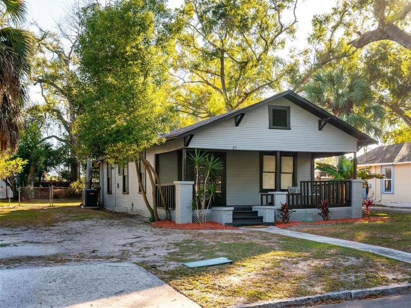 211 E Cluster Ave, Tampa, FL 33604