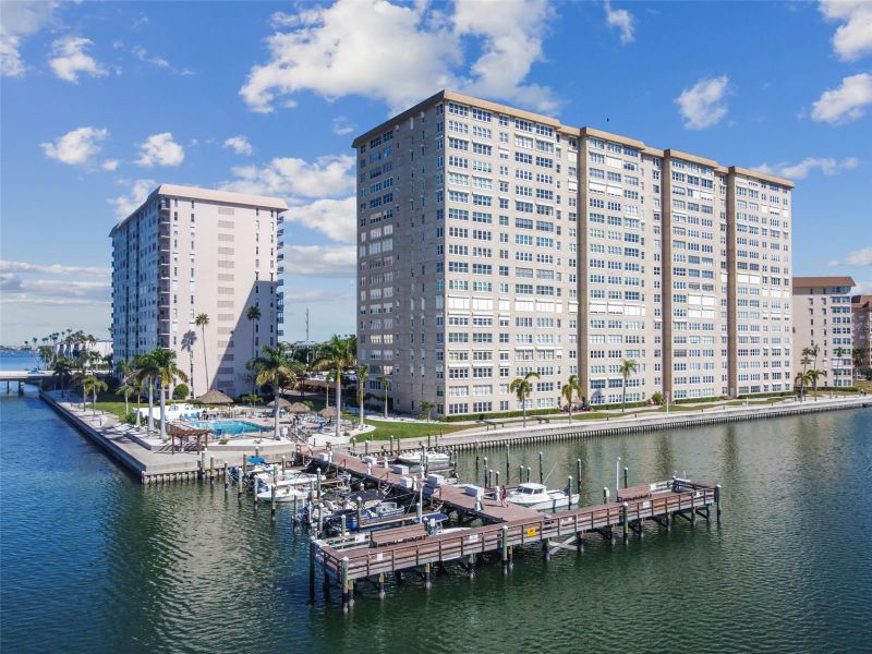 5200 Brittany Dr S #206, St Petersburg, FL 33715