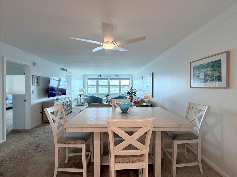 5200 Brittany Dr S #206, St Petersburg, FL 33715