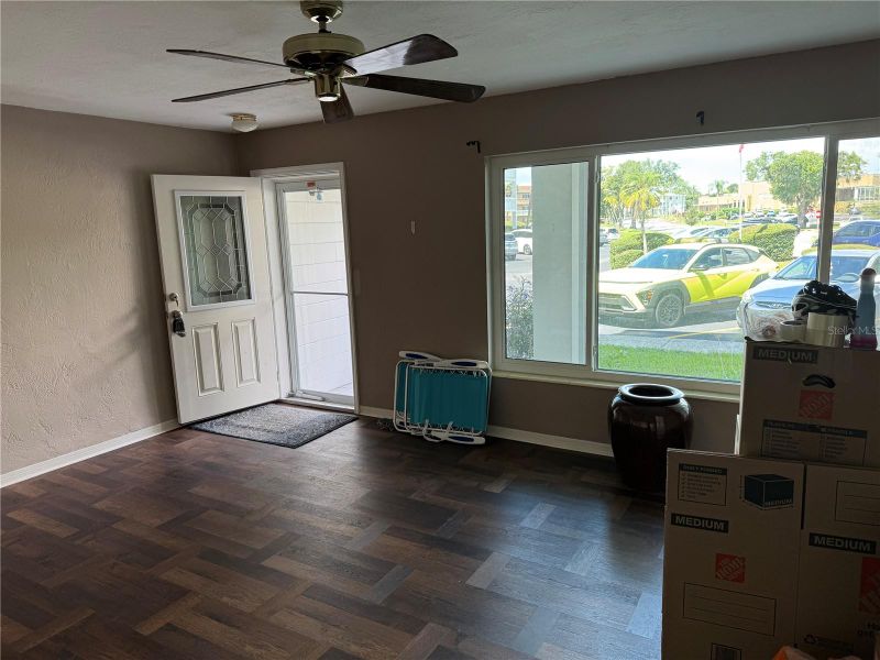 2020 World Parkway Blvd #8, Clearwater, FL 33763