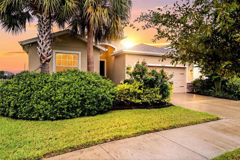 6414 Triton Ln, Apollo Beach, FL 33572