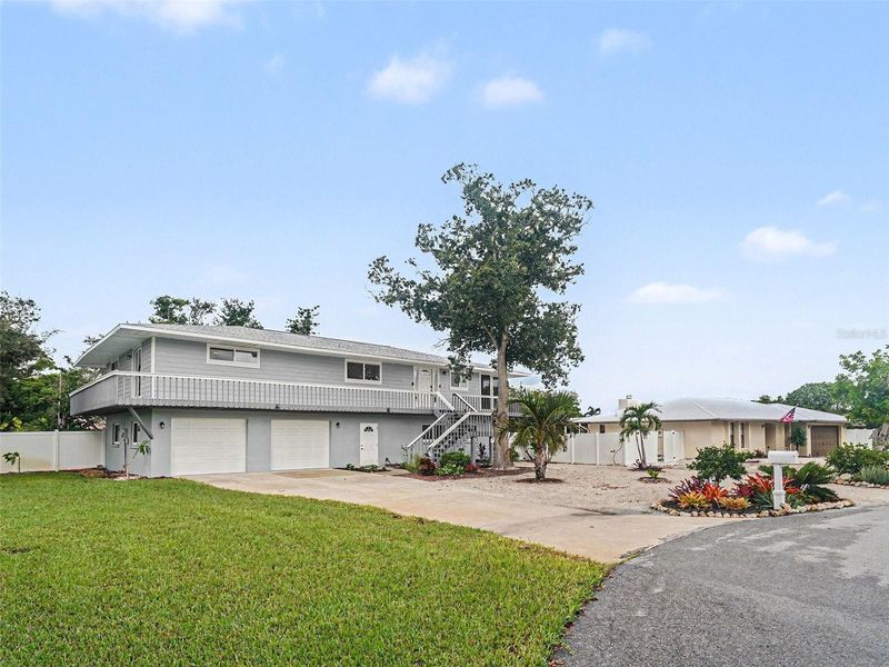 2208 78th St W, Bradenton, FL 34209