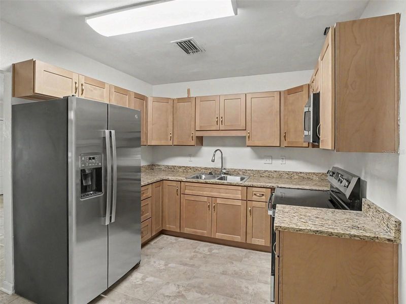 2417 S Myrtle Ave, Sanford, FL 32771