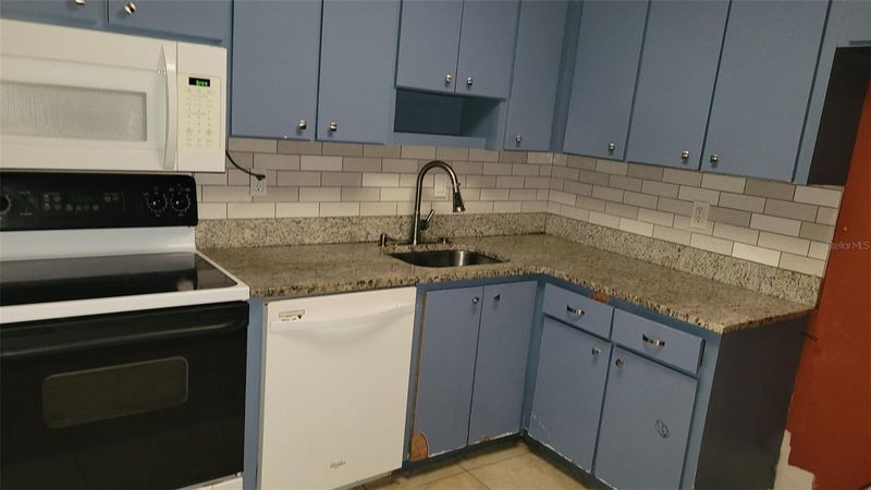 3205 Fox Chase Cir N #101, Palm Harbor, FL 34683