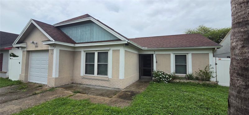 7920 George Washington Ln, Tampa, FL 33637