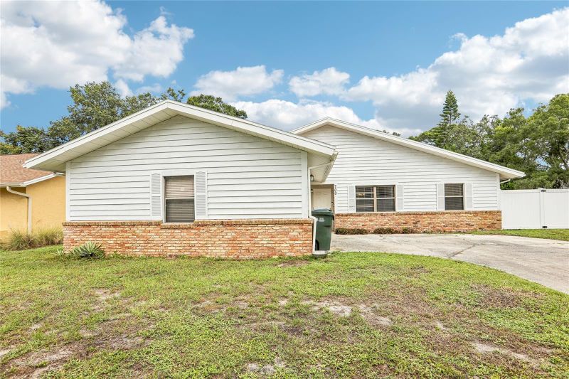 700 13th Ct SW, Largo, FL 33770