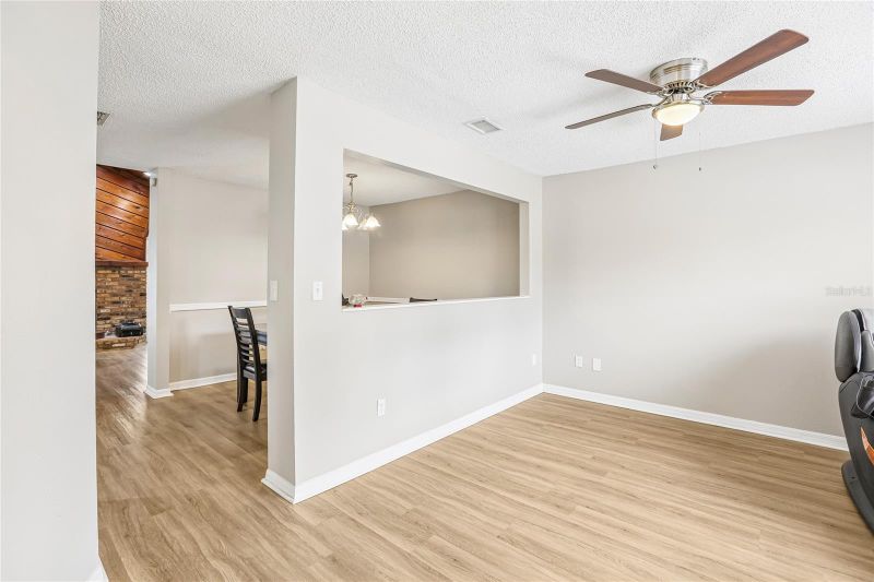 700 13th Ct SW, Largo, FL 33770