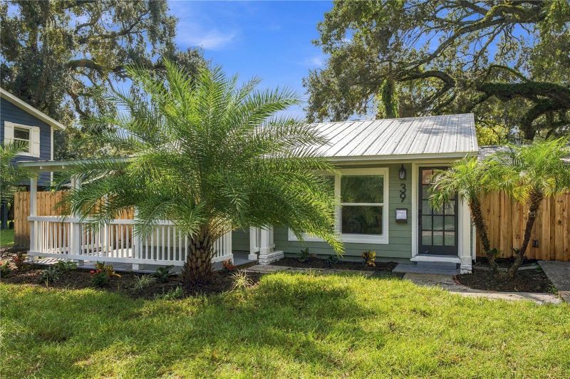 39 Hamilton Heath Dr, Tampa, FL 33604