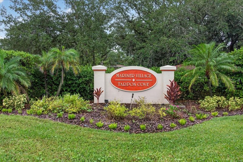 1800 Mariner Dr #4, Tarpon Springs, FL 34689
