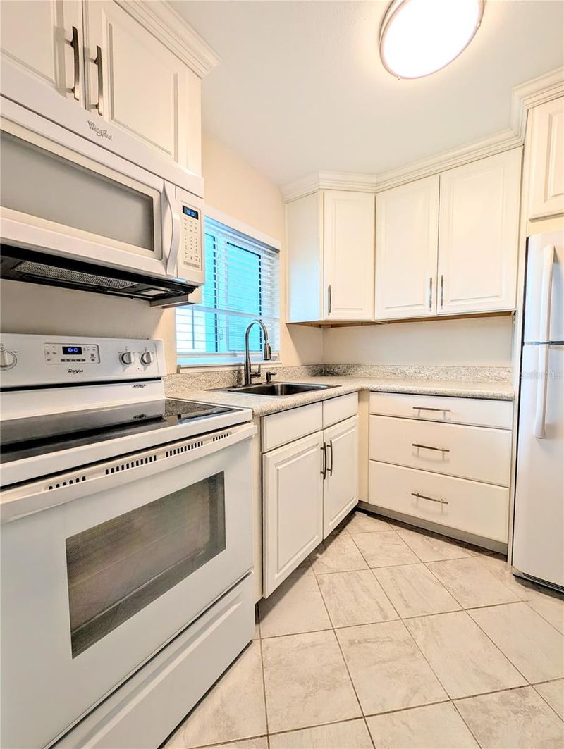 5949 Easy St #I36, Bradenton, FL 34207