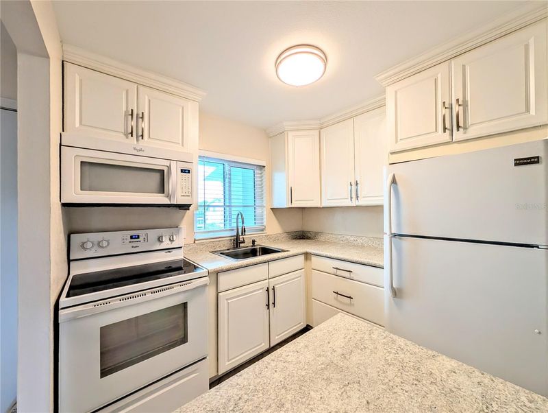 5949 Easy St #I36, Bradenton, FL 34207