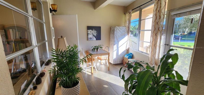 445 32nd Ave N #W104, St Petersburg, FL 33704