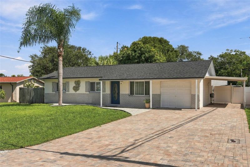 9727 Groveland St, Seminole, FL 33772