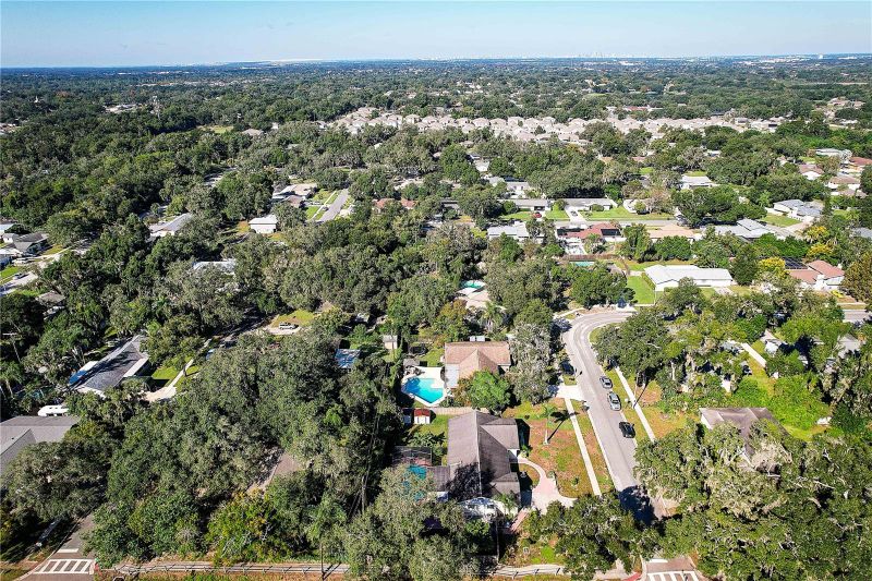 519 Oakhurst St, Brandon, FL 33511