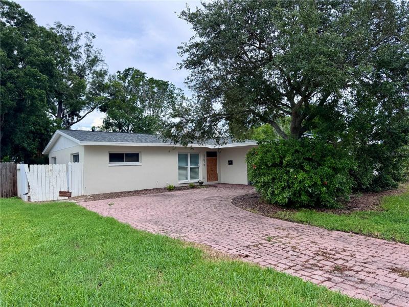 3701 Shore Acres Blvd NE, St Petersburg, FL 33703
