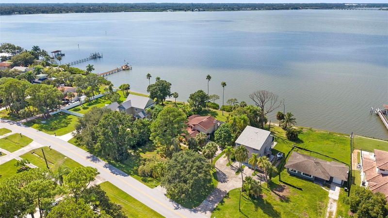 600 Shore Dr E, Oldsmar, FL 34677