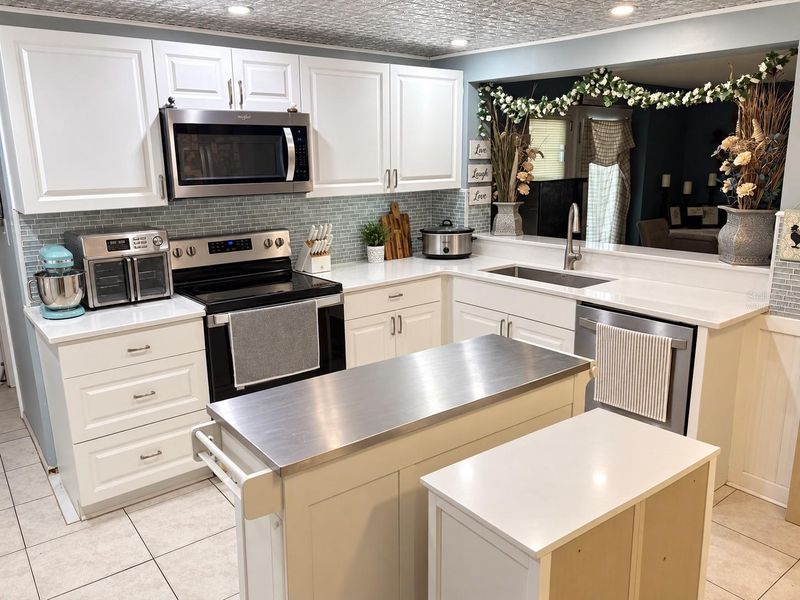 9416 Palm Ave, Port Richey, FL 34668