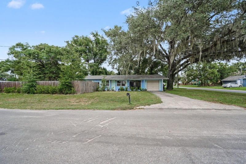 Zephyrhills, FL 33542