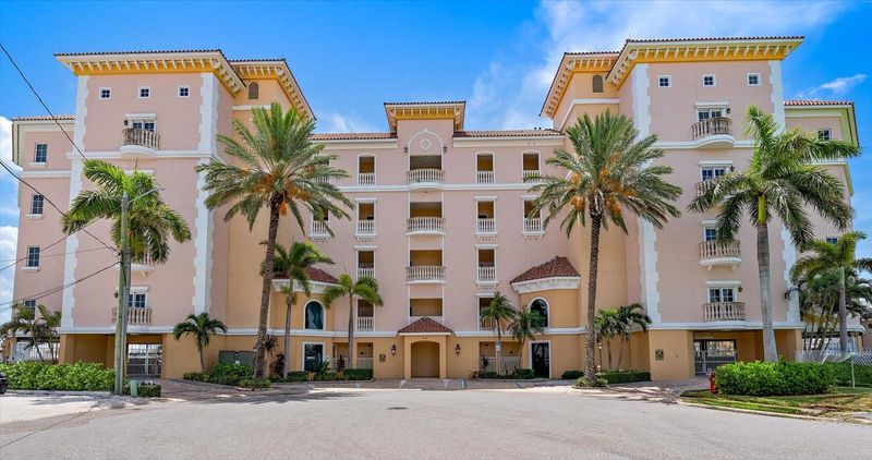 205 Brightwater Dr #401, Clearwater Beach, FL 33767