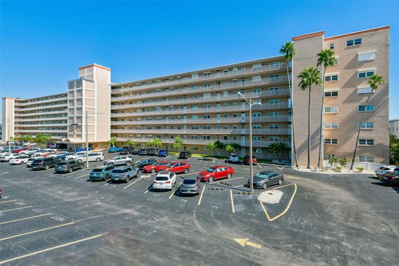 1847 Shore Crest Dr #710, South Pasadena, FL 33707