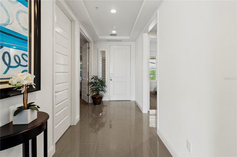 10520 Boardwalk Loop #302, Bradenton, FL 34202